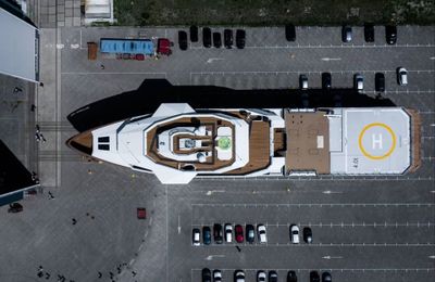 Damen Yachts hạ thuỷ siêu du thuyền thám hiểm "LA DATCHA"
