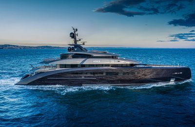 Thương hiệu CRN bàn giao siêu du thuyền M/Y “VOICE”