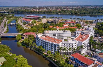 Silk Path Grand Hue Hotel & Spa xuất sắc chiến thắng 4 giải Haute Grandeur Awards