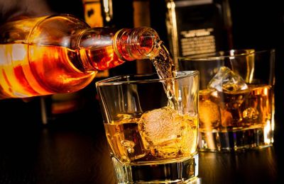 Một số dáng ly whiskey nâng cao trải nghiệm lên một mức độ mới