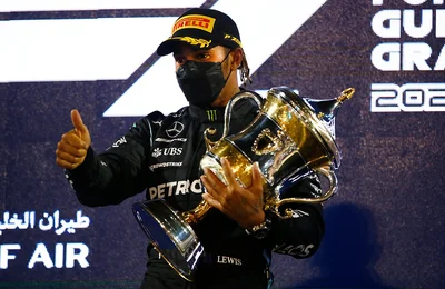 Formula 1 2021: Lewis Hamilton vô địch chặng mở màn đầy kịch tính