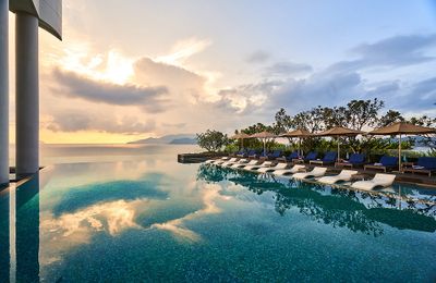 Renaissance Saigon, Sheraton Nha Trang, Mercure Vũng Tàu tung khuyến mãi hè hấp dẫn