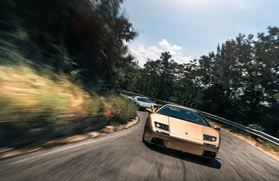 Lamborghini Diablo & động cơ V12 huyền thoại định nghĩa lại phân khúc siêu xe