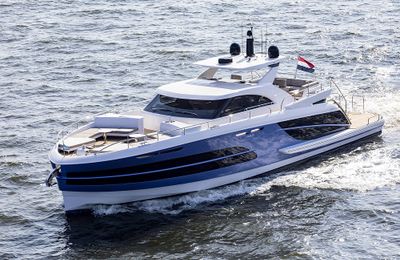 Beachclub 600 - du thuyền Van der Valk với thiết kế độc đáo