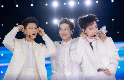 Concert cuối bùng nổ của Anh trai 'say hi'