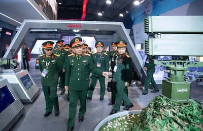 Viettel trình diễn công nghệ hiện đại nhất tại Triển lãm Quốc phòng quốc tế