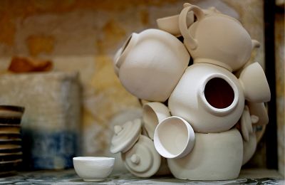 Nghiêng theo Sắc – Ý – Hình của gốm