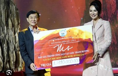 Sự kiện đấu giá gốc Trầm Hương đầy kịch tính và nhân văn trong Chương trình “Quê hương biển gọi”,Doanh nhân Johnathan Hạnh Nguyễn ủng hộ 4,79 tỉ đồng cho Khánh Hòa:“Tôi là người con mang ơn Nha Trang"
