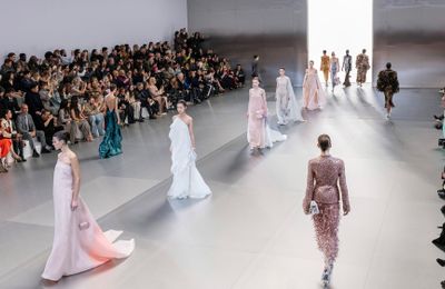 Thời trang Haute Couture thách thức suy thoái kinh tế
