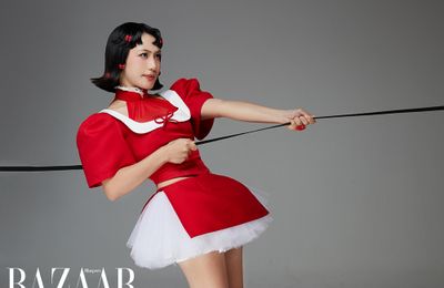 M Tú phát hành album Chơi Trò Yêu gồm 8 ca khúc do cô sáng tác