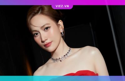 Phương Anh Đào ngập tràn sắc 'Mai' ngày cận Tết