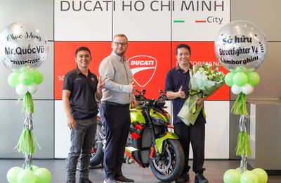 Ducati Streetfighter V4 Lamborghini - mô tô giá hơn 2 tỉ đồng về tay ba khách hàng Việt Nam