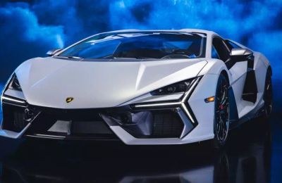 Siêu xe hybrid đầu tiên của Lamborghini lộ ảnh đã về Việt Nam, Minh "Nhựa" phấn khởi hẳn ra