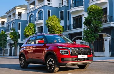 Toyota nằm ngoài top 3, Hyundai bán chạy nhất từ đầu năm