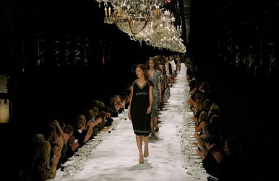 Những khoảng khắc quan trọng trong sự nghiệp của Dries Van Noten
