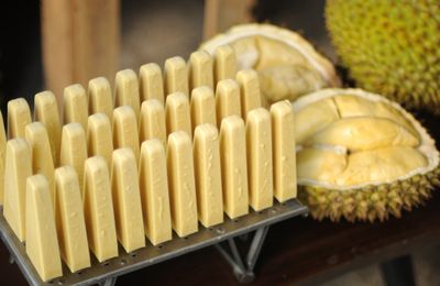 Kem chấm muối ở Hà Nội hút khách vì lạ miệng