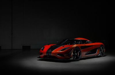 Siêu xe Koenigsegg Jesko: “Mãnh thú” giá “chát” vẫn đắt hàng