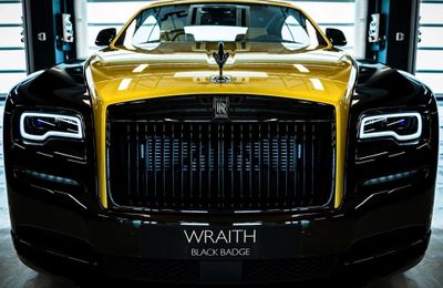 Rolls-Royce Wraith Black Badge Sportive độc nhất thế giới về Việt Nam