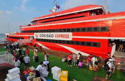 Đi tàu cao tốc đến hòn đảo đẹp nhất nhì Việt Nam: Lựa chọn tuyệt vời cho kỳ nghỉ lễ đang khiến MXH rần rần