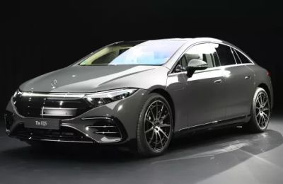 Ra mắt Mercedes-Benz EQS 2025 với thiết kế giống xe xăng hơn, phạm vi di chuyển tăng 82 km