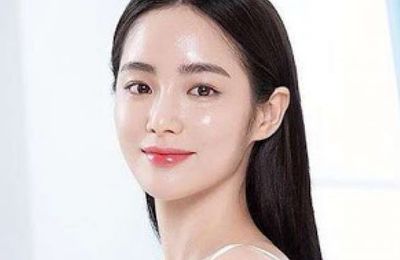 Những cách dùng bột hoa hồng dưỡng da trắng sáng