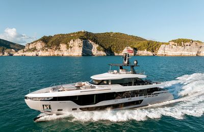 Azimut trình làng du thuyền Grande 36M