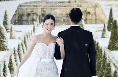 Midu mặc váy cưới giá gần 130 triệu đồng, chụp hình dưới tuyết tại lâu đài cổ ở Pháp