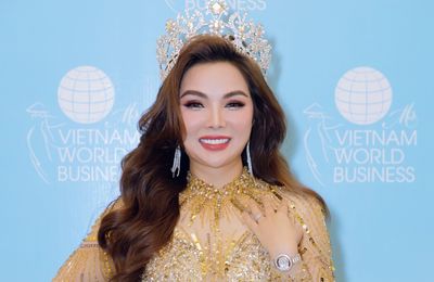 Hoa hậu Ngọc Trang khoe nhan sắc ngày càng rạng rỡ