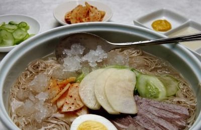 Giải nhiệt ngày hè với món ăn dùng “đá lạnh” độc nhất vô nhị của Hàn Quốc