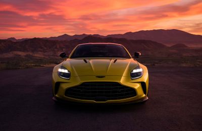 Cận cảnh Vantage 2025: Siêu xe nhanh nhất trong lịch sử 74 năm của Aston Martin