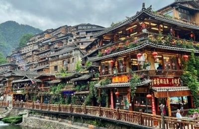 Thiên Hộ Miêu Trại - Làng cổ 1700 tuổi của Quý Châu