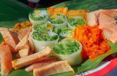 Đến Huế thưởng thức món bánh ướt cuốn tôm chua ngon nức tiếng