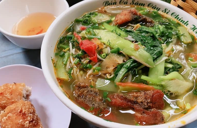 Quán bún 20 năm tuổi Hà Nội ngon thế nào khiến khách Mỹ tự nhận khách ruột