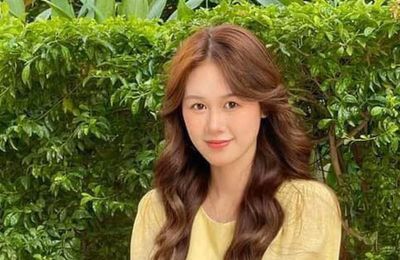 Chân dung bạn gái vừa nhận lời cầu hôn của 'thánh ế' Anh Đức
