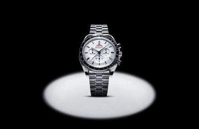 Omega ra mắt phiên bản Speedmaster Moonwatch với phong cách mặt số mới