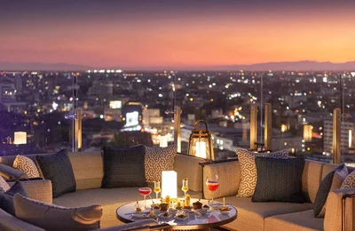 Thưởng thức thi vị của bầu trời đêm thành phố tại Rooftop bar Mai Sky