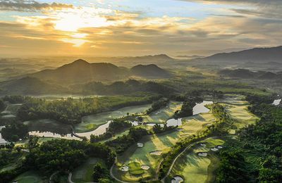 Hệ thống cơ sở lưu trú sang trọng và các điểm tham quan nổi tiếng nâng tầm trải nghiệm chơi golf tại miền Trung