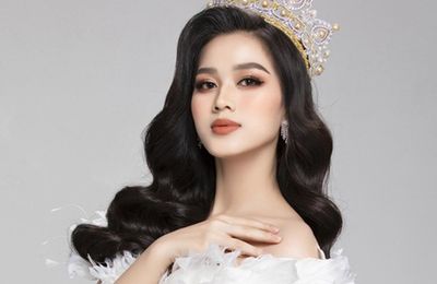Hình thể được khen đẹp như 'tạc tượng' của Hoa hậu Đỗ Thị Hà