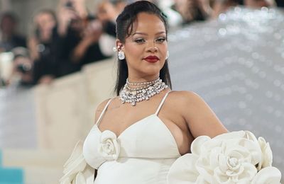 Lý do Rihanna, Taylor Swift và các sao này vắng mặt Met Gala 2024