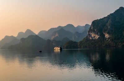 10 vịnh biển đẹp tại Việt Nam mà bạn nên đặt chân đến một lần trong đời