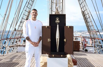 Louis Vuitton tung hình ảnh đại sứ và rương cho Thế vận hội Paris 2024