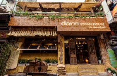 Dāna Vegan House – Hơn cả một nhà hàng chay