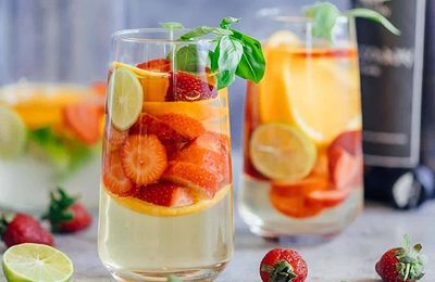 Cocktail hoa quả - Món đồ uống cho tín đồ yêu da, thích giữ dáng