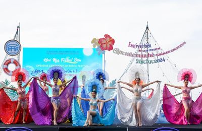 Hội An bừng sáng sắc màu với Festival biển mùa hè 2024