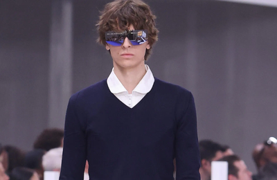 Prada Menswears SS25:"Gần hơn" đến ranh giới của thực tế và mộng tưởng