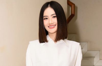 Hoa hậu Ý Nhi làm gì khi hiếm hoi trở về Việt Nam, trước thềm thi Miss World 2025?