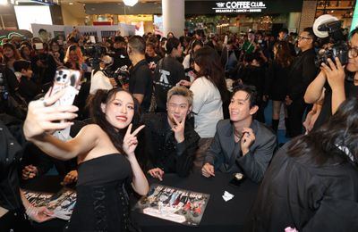 'Anh Trai Say Hi' tổ chức Fansign thu hút hàng nghìn người hâm mộ