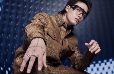 Người đứng sau tủ đồ thời trang đa dạng của Anh Trai “Say Hi” là ai?