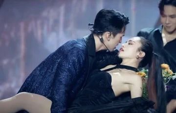 Lần cuối cùng có đủ 30 anh trai 'say hi'