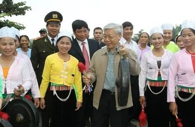Tổng Bí thư Nguyễn Phú Trọng - Người soi đường cho văn nghệ sĩ